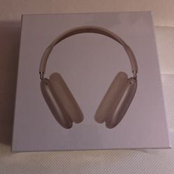AirPod Maxes 