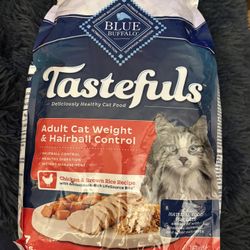 New 7lb blue buffalo tastefuls cat food 