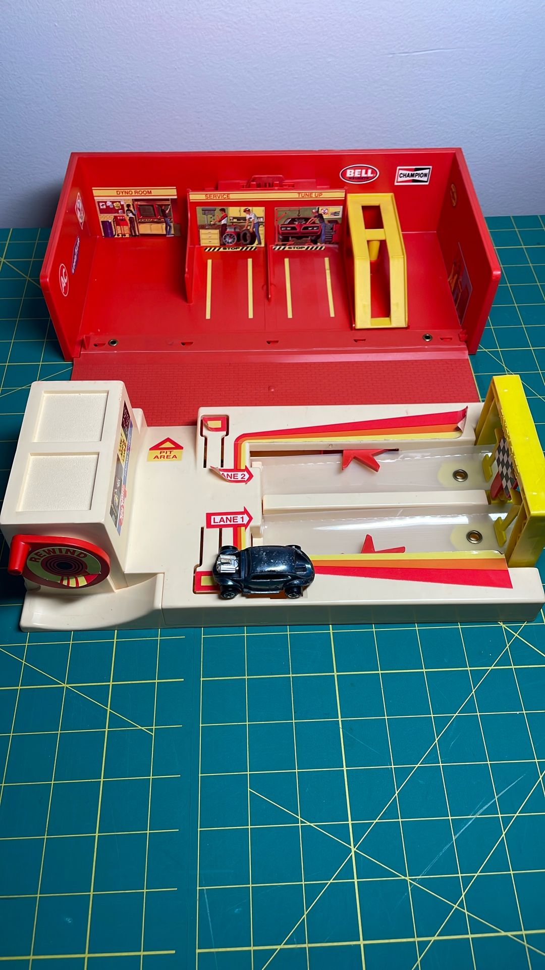 Vintage Johnny Lighting Bug Bomb And Hot Wheels Case