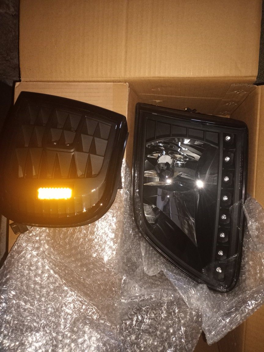Ford Headlight Set