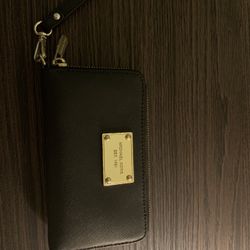 Black Michael Kors Wrist Wallet 