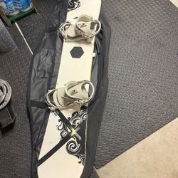 🏂 Burton Custom 160cm Snowboard + 2023 Salomon Trigger Bindings + Dakine Bag – Excellent Condition