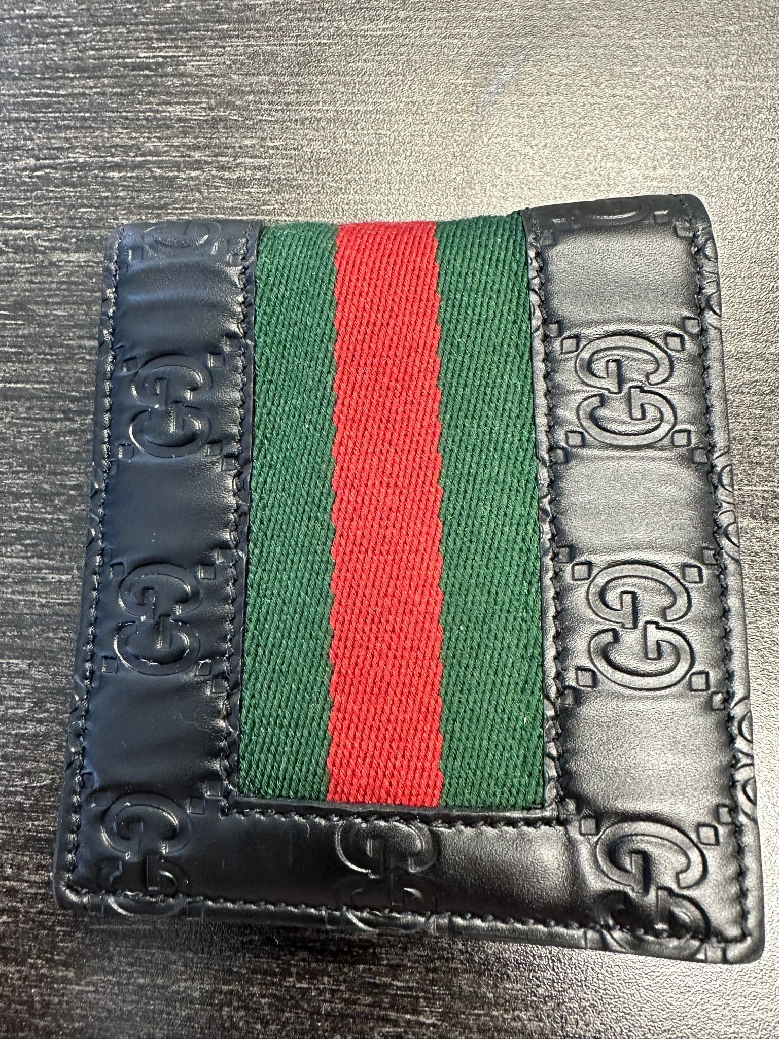 Gucci wallet 