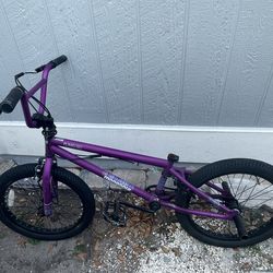 2013 mongoose Fling 180 Freestyle bike.