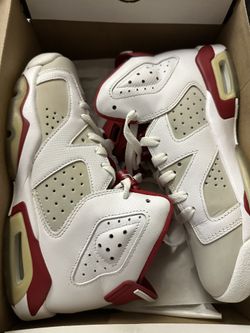 Size 4.5y Jordan 6’s Retro
