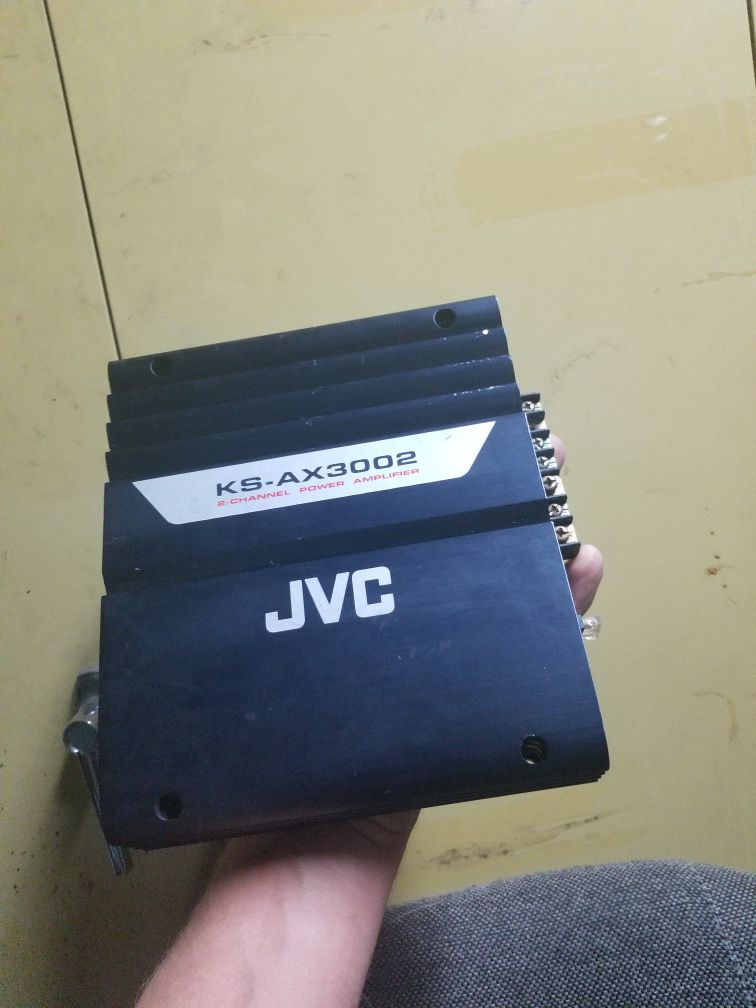 JVC Amp