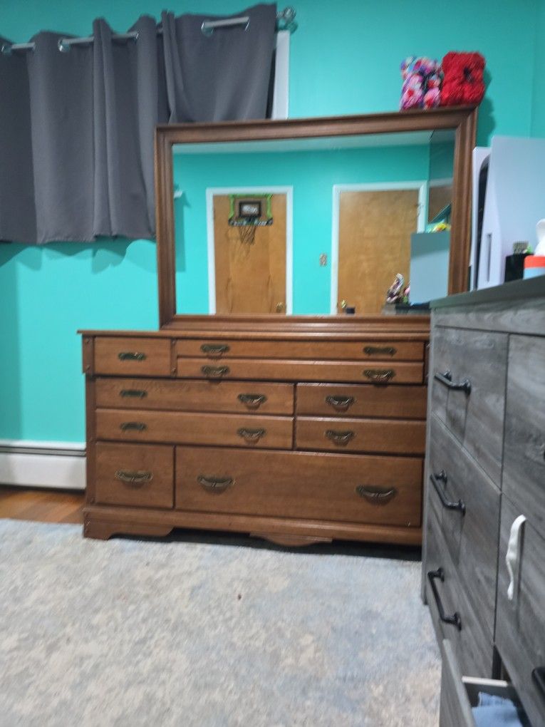Dresser