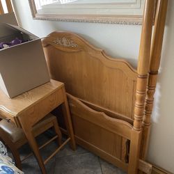 Honey Colored Canopy Bedroom Set