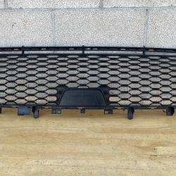 2022 2023 2024 JEEP GRAND CHEROKEE FRONT LOWER GRILLE OEM 