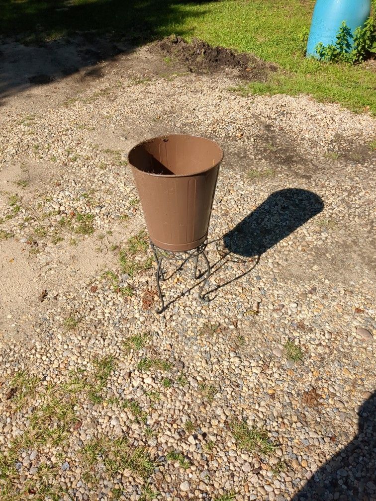 Flower Pot Stand 