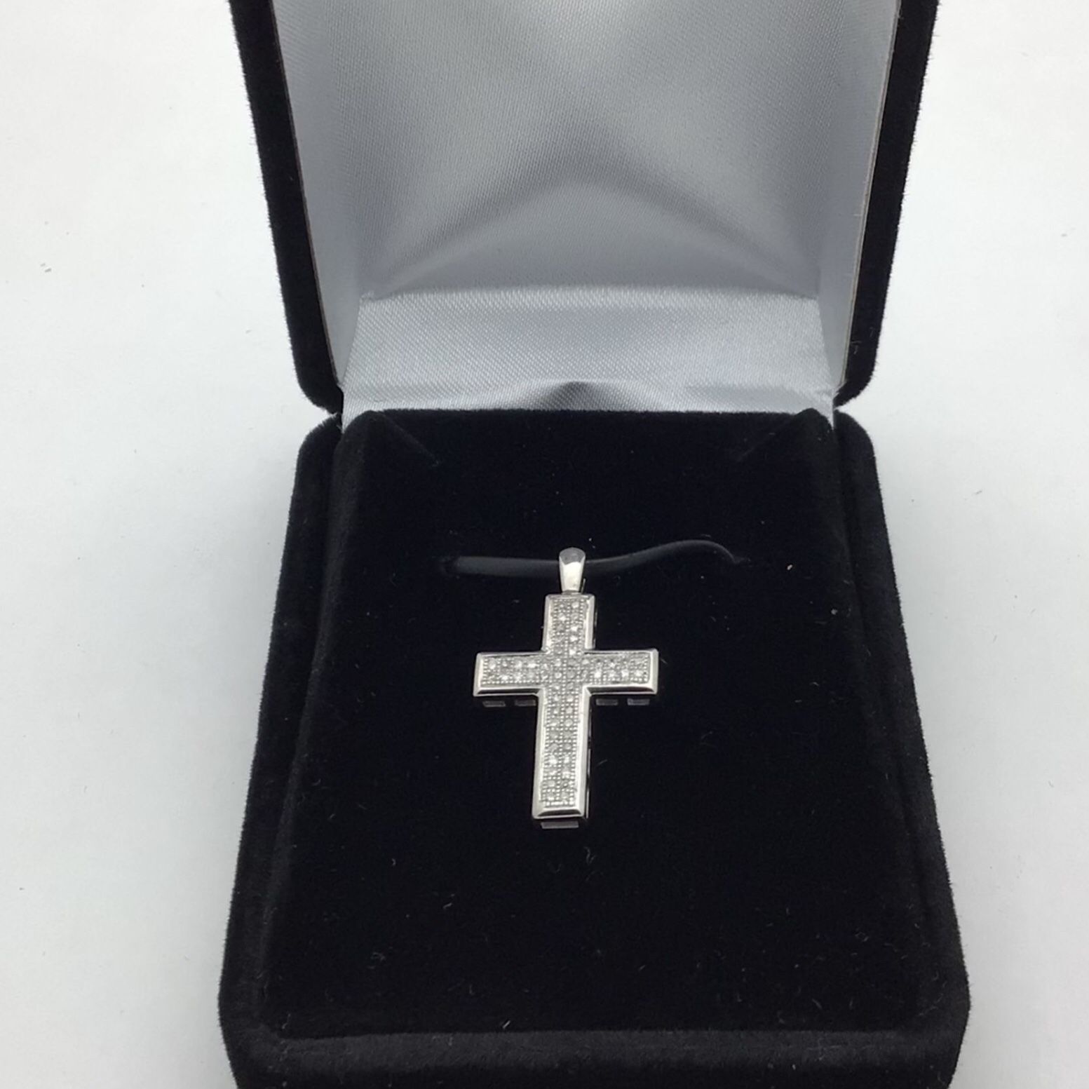 14k White Gold Small Cross Pendant -2.7G-💵 💳 💵 Cash and Card Accepted