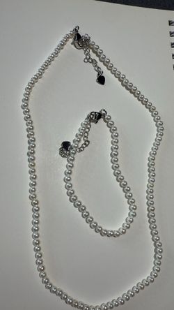 Small Pearl Bracelet And Necklace 