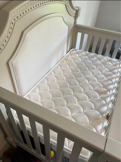 Evolur Julienne 5-in-1 Convertible Crib – Antique Mist