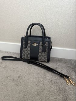 *USED LIGHTLY* Authentic Coach Andrea Carryall Bag In Signature Jacquard