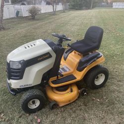 2013 Cubcadet 42” Kawasaki Motor 18hp 120 Hours Of Residential Use One Owner 