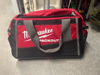 Milwaukee 20” pack out tote