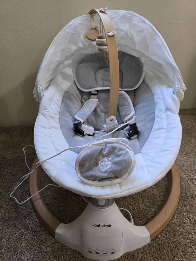 New, never used. Jool Baby Nova Nature Baby Swing for Newborns