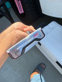 Odyssey Women’s putter. 34”, right hand. Rarely used.