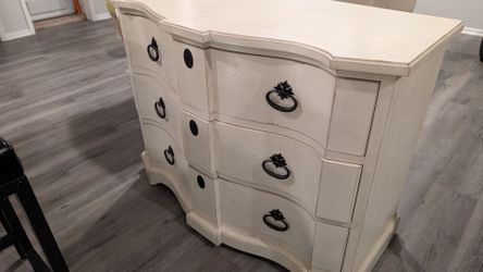 Antique 3 drawer dresser