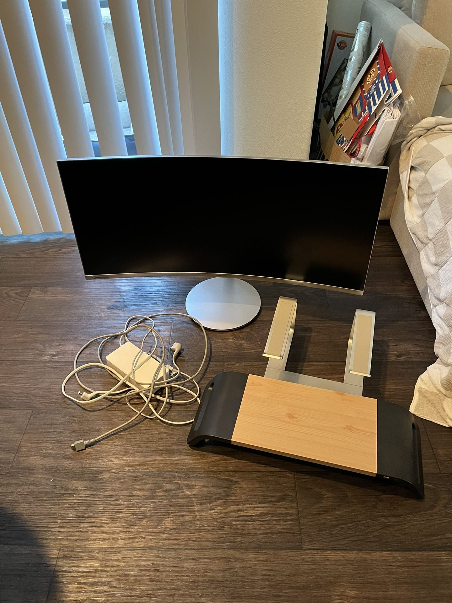 Samsung Ultra-wide Curved Monitor