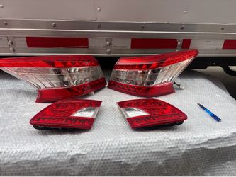 2014 Nissan centra tail lights