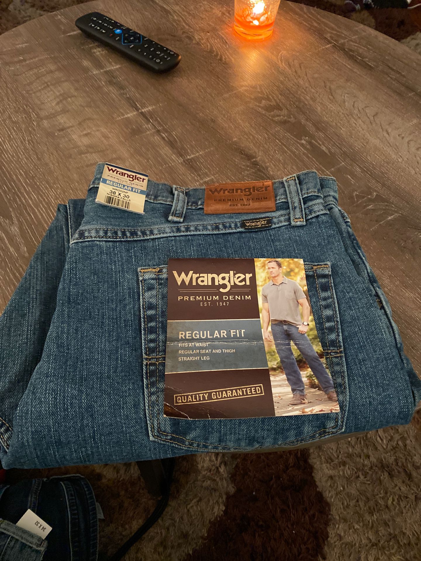 Wrangler jeans 38-30. new with labels