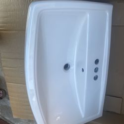 “Glacier Bay 30” Bathroom Sink - No Pedestal - Brand New - $40 / Lavabo de Baño Glacier Bay 30” - Sin Pedestal - Nuevo - $40”