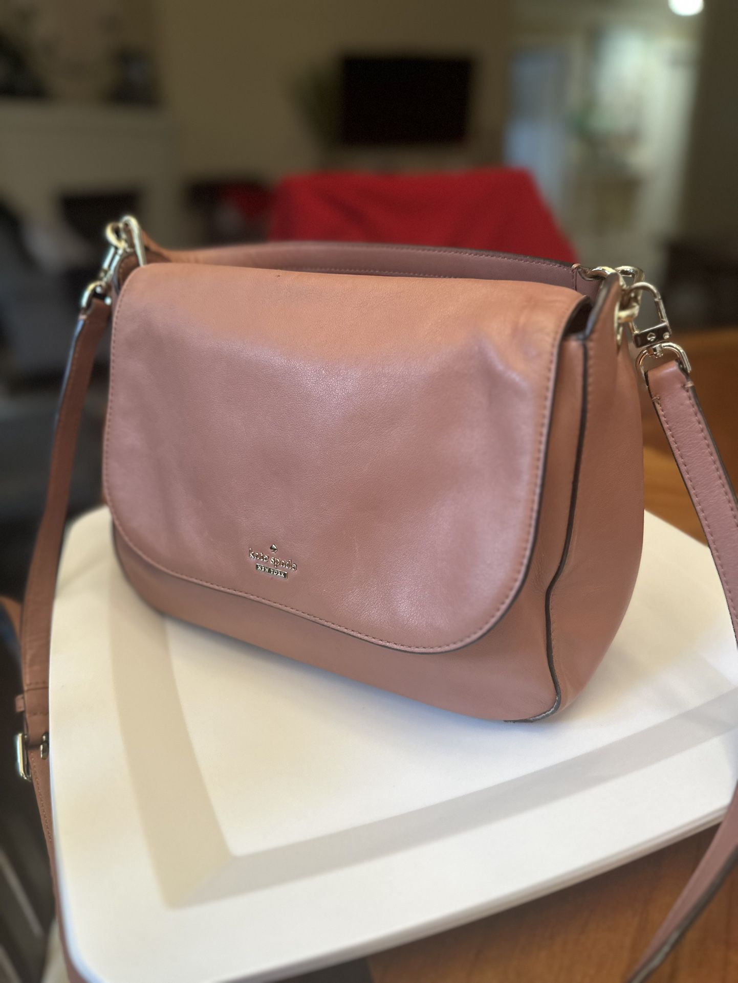 Kate Spade Leather Hand Bag $40