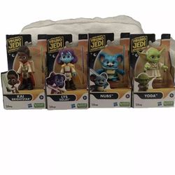 2033-STAR WARS YOUNG JEDI ACTION FIGURES 