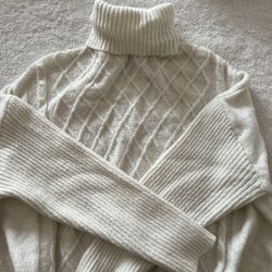 Guess Sweatshirt