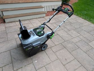 EGO 21" Cordless Snow Blower w/ 2 Batteries + Charger — Works Great