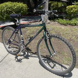 TREK SINGLETRACK 930 18” Men’s Mountain Bike 1994 