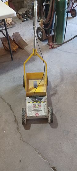 Parking Lot Paint Strpes 4inch