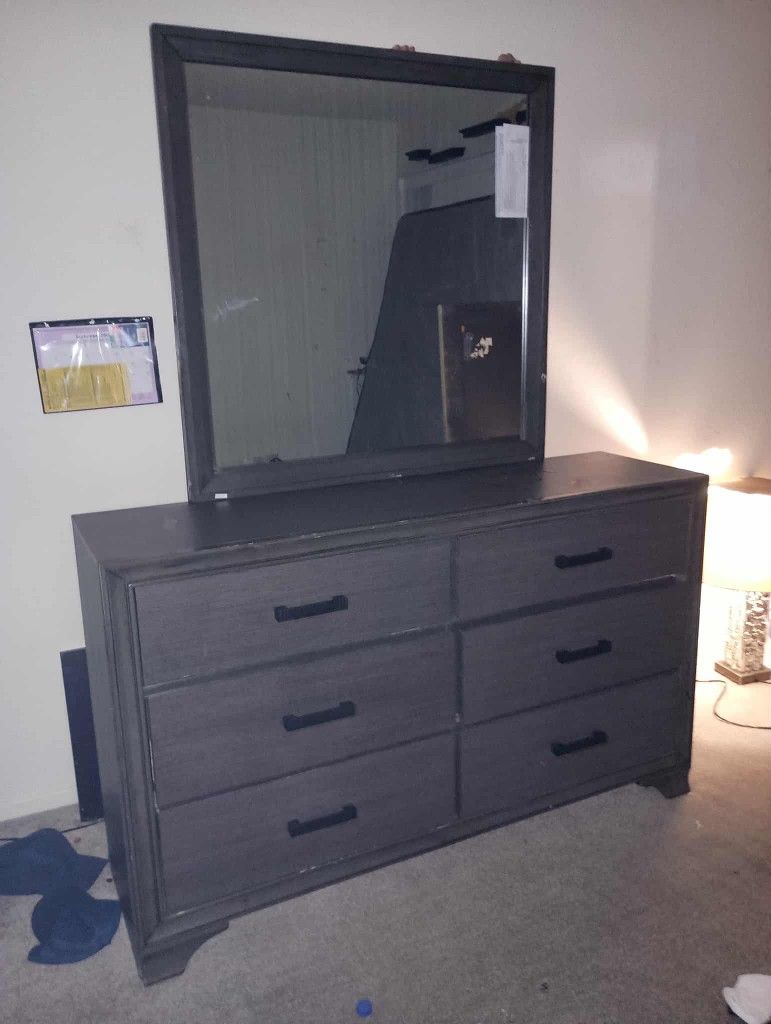 Nice Dresser With Mirror