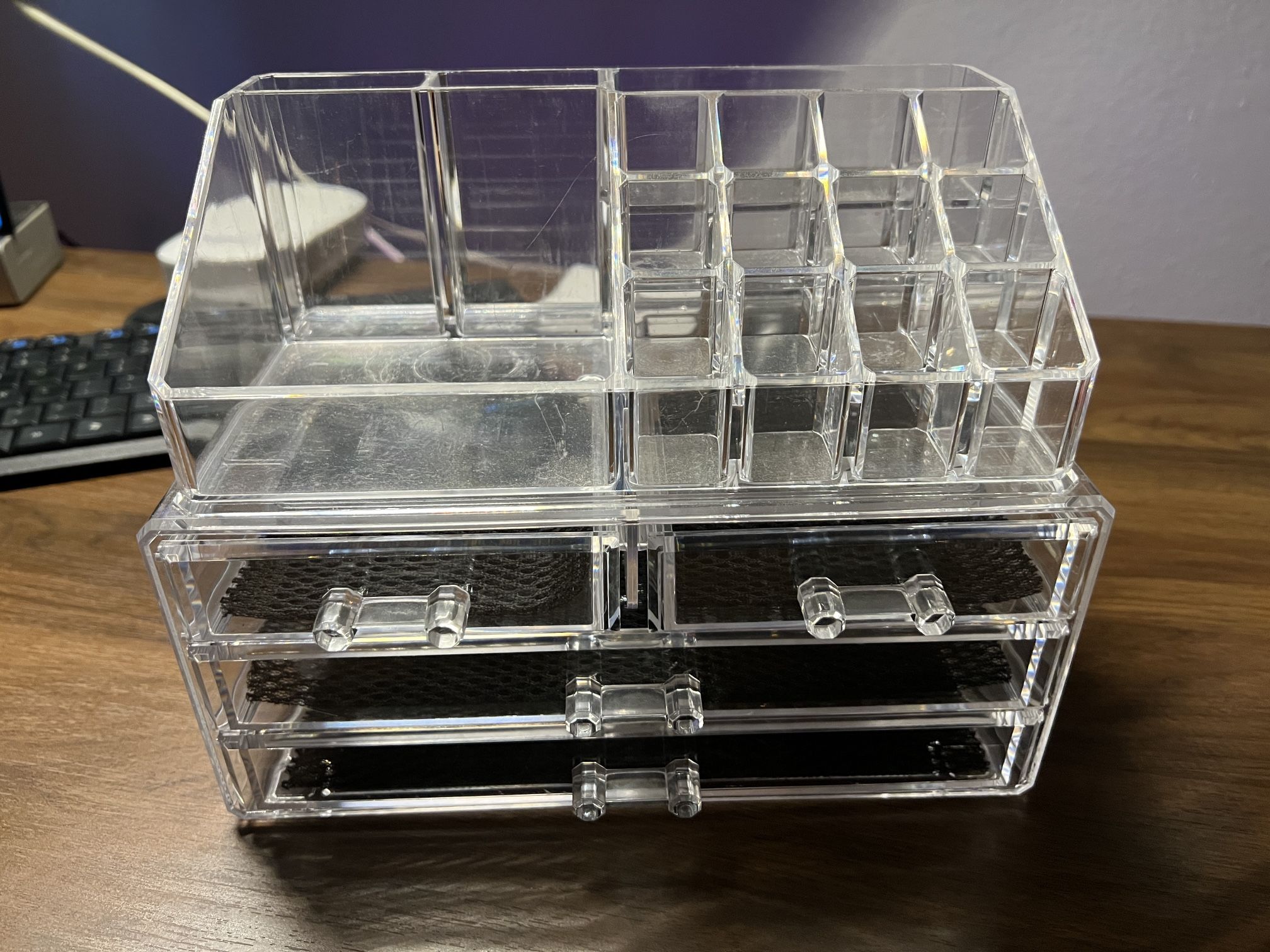 makeup organizer