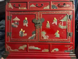 Vintage Chinese Lacquerware