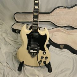 Gibson SG Standard White  Guitar with Original Floyd Rose