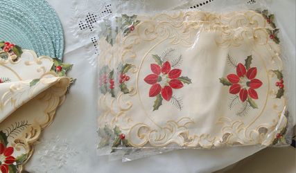 Christmas Ponsetias embroidery Design