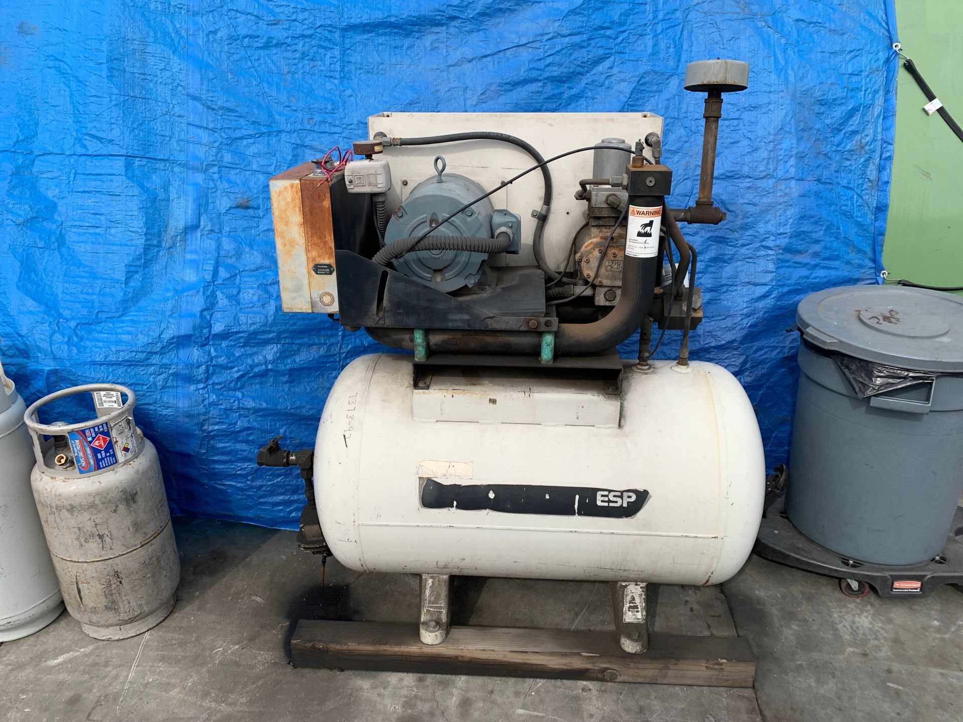 Ingersoll rand 10 hp , 35 cfm horizontal air compressor