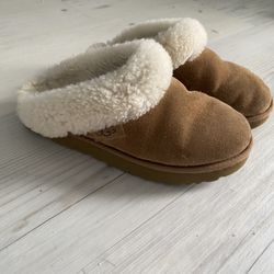 Ugg Slippers 