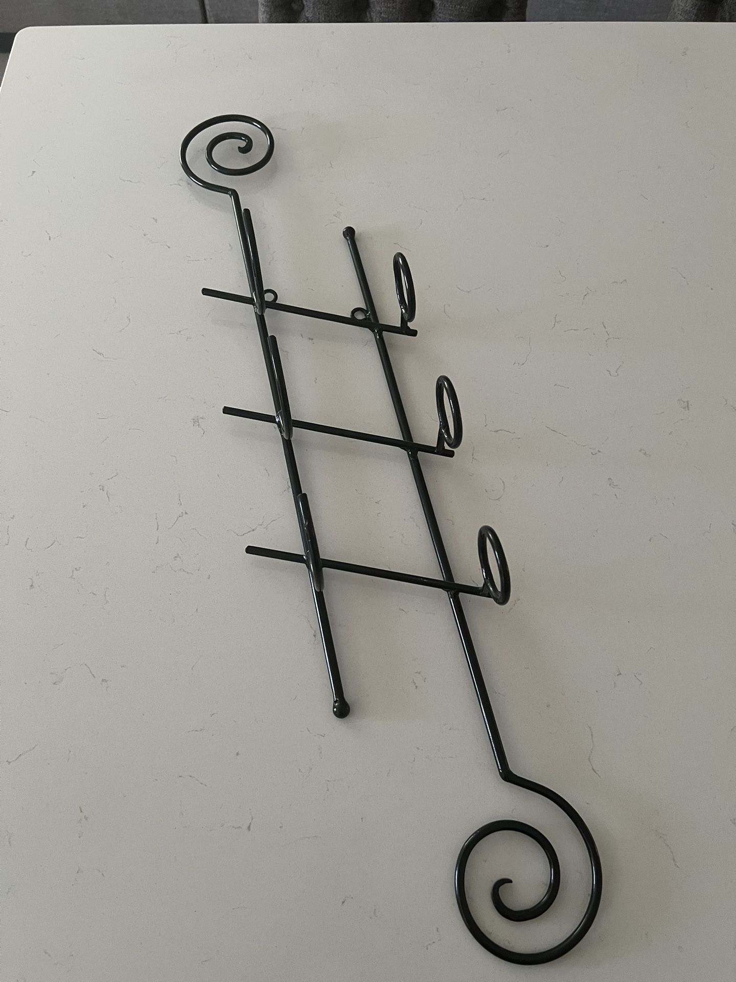 Wall Mount Metal Wine Bottle Rack