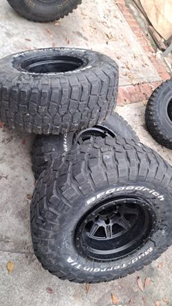 4 Rims 6 Lugo Take Of From Jeep Wagoneer Mt And 4 Tires 33x12 50 15
