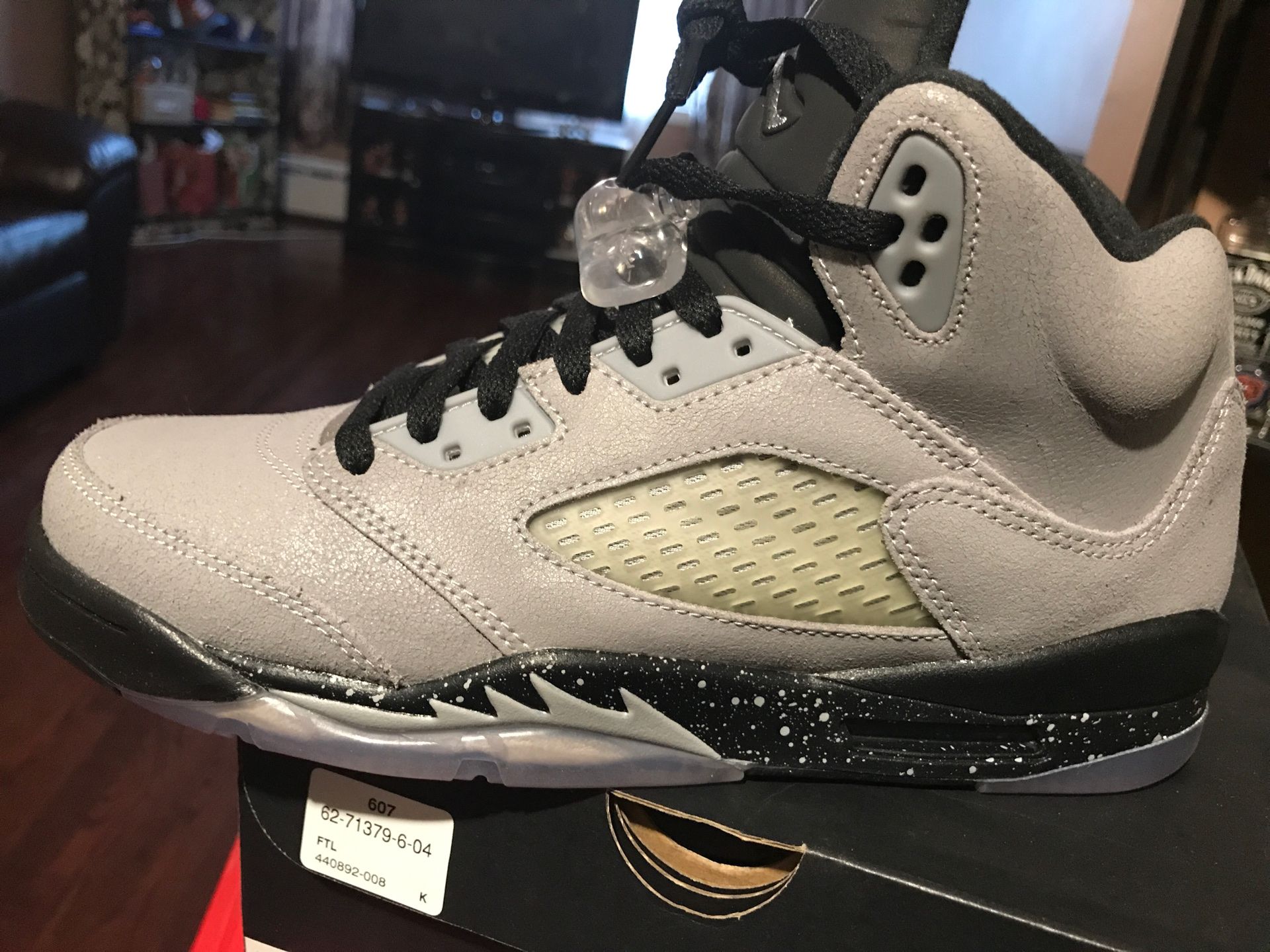 Jordan Retro 5 Wolf Grey