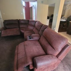 Raymour And Flanagan Powered Recliner  