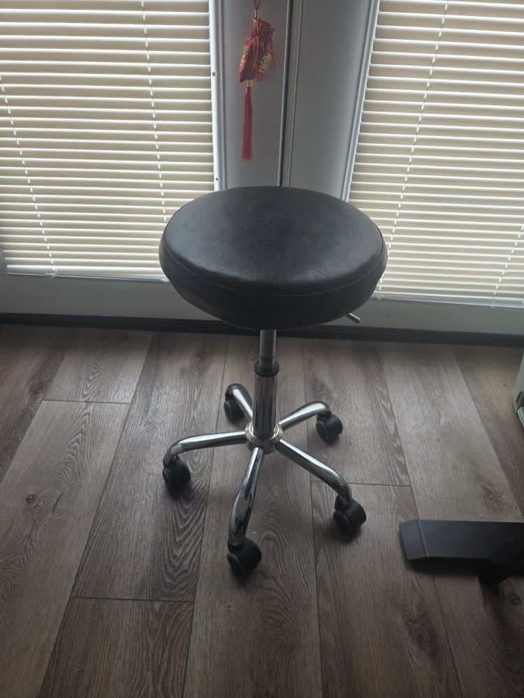 Adjustable Stool