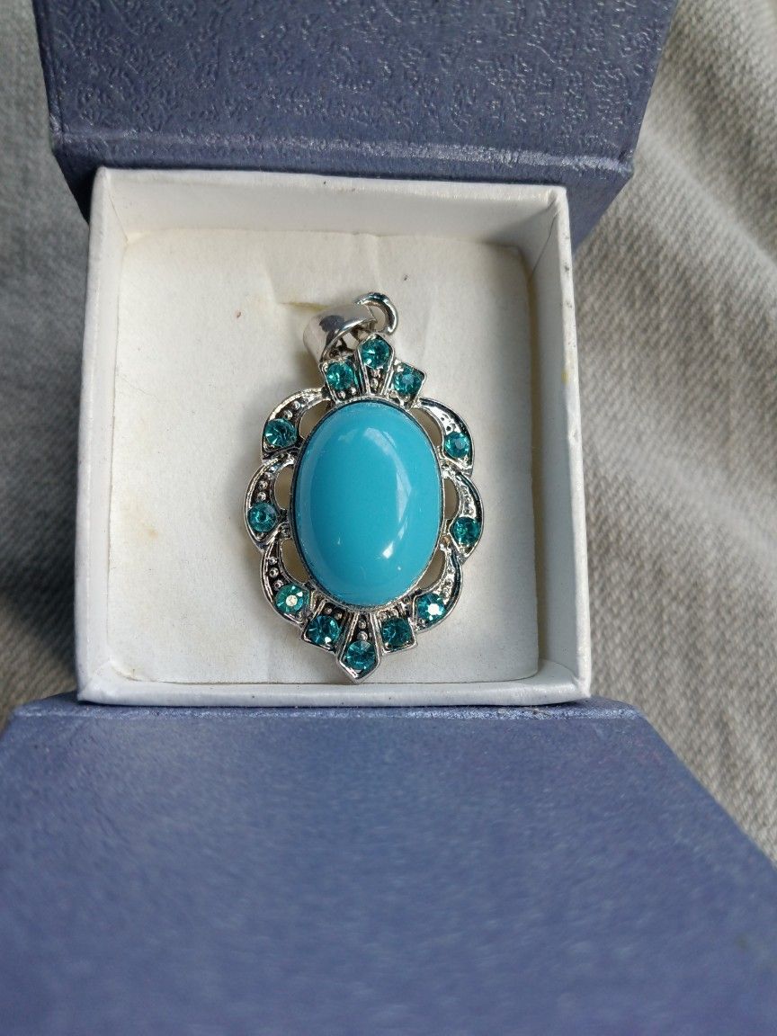 Turquoise Pendant Necklace