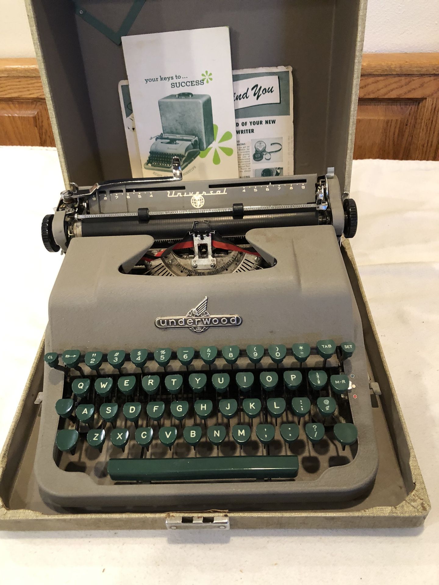 Underwood Typewriter Universal and a royal quiet de luxe Just Updated!