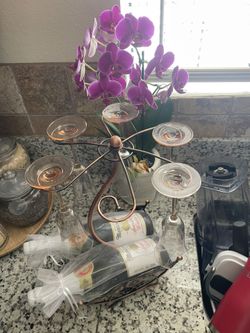 Wine Glass Holder / Glass Cups