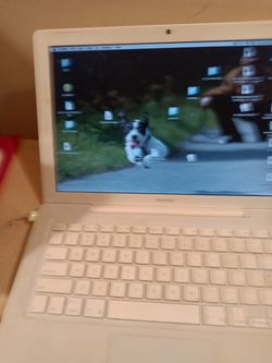 2006 Mac book computer 