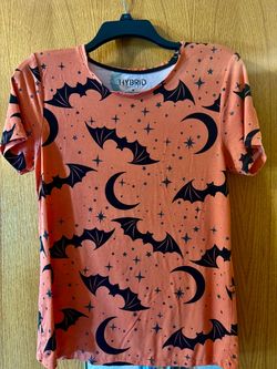 Halloween Graphic Ladies Top - Size Medium